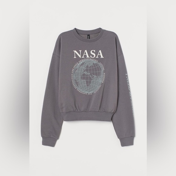 WOMEN’S H&M CREWNECK SWEATSHIRT / SIZE XS / NWT - Picture 9 of 9